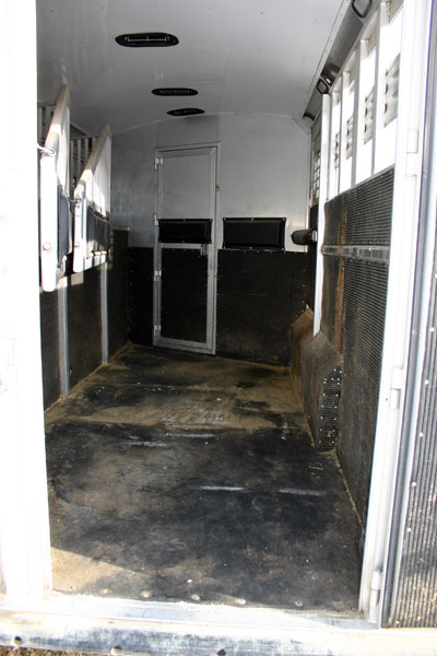 Elite_Walk_Thru_Door